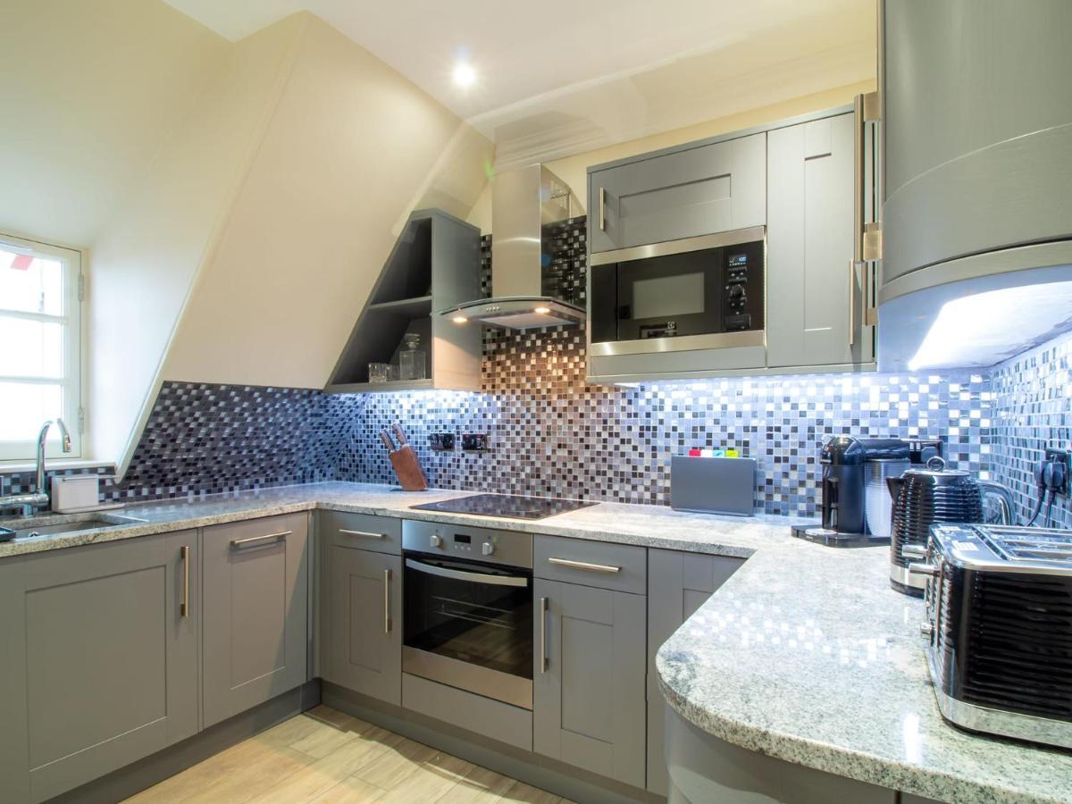 Luxury Royal Mile Apartment By The Castle - Sleeps 4 EDI Exterior photo